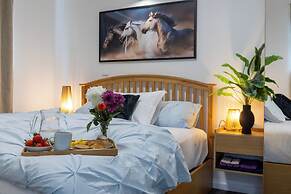 Norwich - House - Sleeps 7 - Parking - Garden