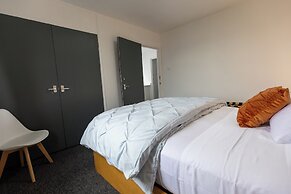 Norwich - House - Sleeps 7 - Parking - Garden