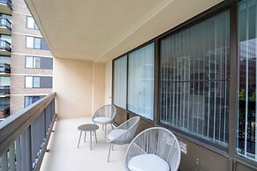 Modern Apartment with Top Amenities