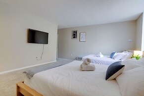 Modern Apartment with Top Amenities