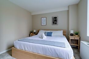 Modern Apartment with Top Amenities