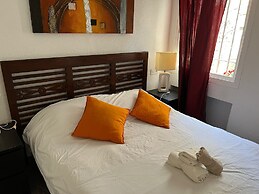 Lovely 4-bed Cottage in Las Chapas Marbella