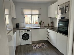 Lovely 4-bed Cottage in Las Chapas Marbella