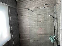 Lovely 4-bed Cottage in Las Chapas Marbella