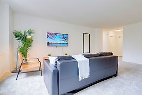 Comfortable Apt in Crystal City