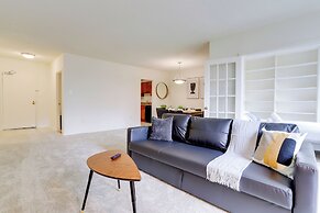 Comfortable Apt in Crystal City