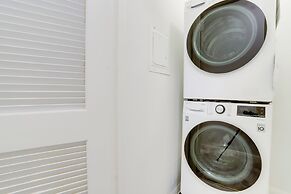 Comfortable Apt in Crystal City