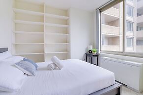 Comfortable Apt in Crystal City