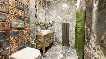 Emerald Mansion Hotel