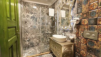 Emerald Mansion Hotel