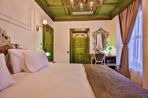 Emerald Mansion Hotel