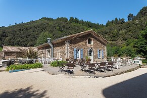 Camping Château de l'Hom