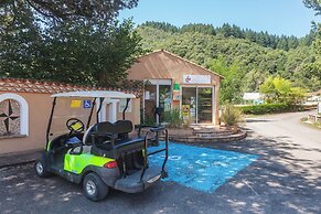 Camping Château de l'Hom