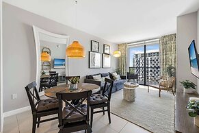Downtown Doral Condo w-Free Parking
