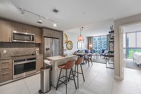 Downtown Doral Condo w-Free Parking