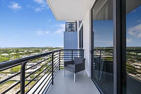 Downtown Doral Condo w-Free Parking