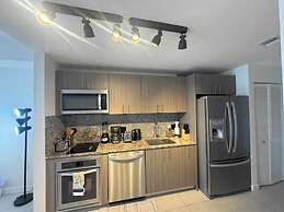 Downtown Doral Condo w-Free Parking