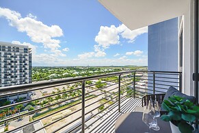 Downtown Doral Condo w-Free Parking