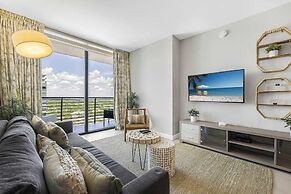 Downtown Doral Condo w-Free Parking