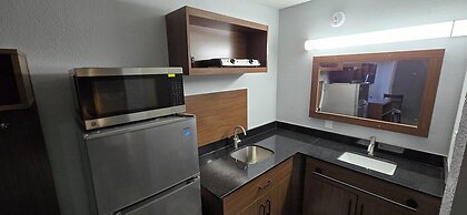 HomeTowne Studios LaGrange