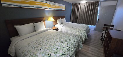 HomeTowne Studios LaGrange