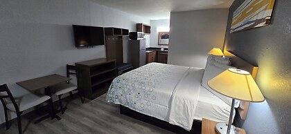 HomeTowne Studios LaGrange