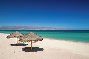 Amina Wind Resort by Tasman