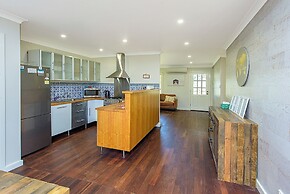 Willmott Beach House