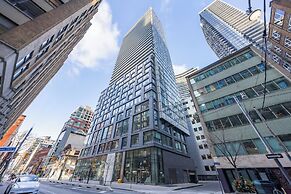 Mövenpick Suites - Downtown Toronto