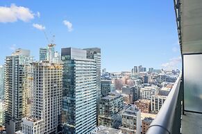 Mövenpick Suites - Downtown Toronto