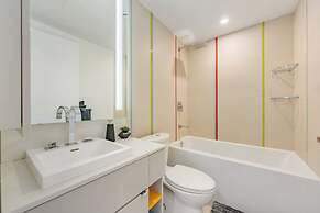 Mövenpick Suites - Downtown Toronto