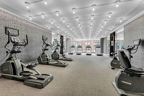 Mövenpick Suites - Downtown Toronto