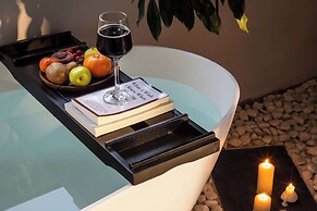 Moya Hotel - Qingdao Laoshan Scenic Area