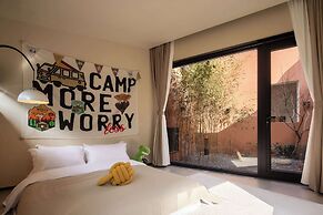 Moya Hotel - Qingdao Laoshan Scenic Area