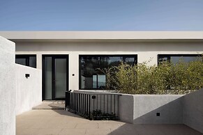 Moya Hotel - Qingdao Laoshan Scenic Area