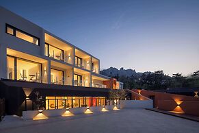 Moya Hotel - Qingdao Laoshan Scenic Area