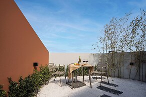 Moya Hotel - Qingdao Laoshan Scenic Area