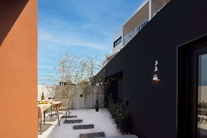 Moya Hotel - Qingdao Laoshan Scenic Area