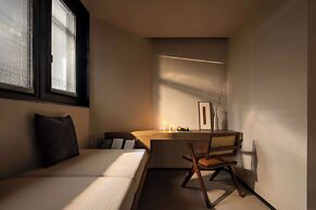 Moya Hotel - Qingdao Laoshan Scenic Area