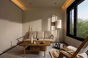 Moya Hotel - Qingdao Laoshan Scenic Area