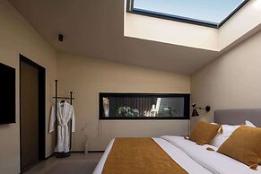 Moya Hotel - Qingdao Laoshan Scenic Area