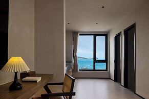 Moya Hotel - Qingdao Laoshan Scenic Area