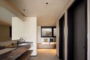 Moya Hotel - Qingdao Laoshan Scenic Area