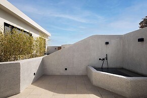 Moya Hotel - Qingdao Laoshan Scenic Area