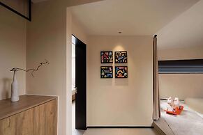 Moya Hotel - Qingdao Laoshan Scenic Area