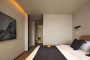 Moya Hotel - Qingdao Laoshan Scenic Area