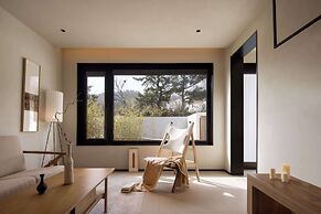 Moya Hotel - Qingdao Laoshan Scenic Area