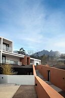 Moya Hotel - Qingdao Laoshan Scenic Area