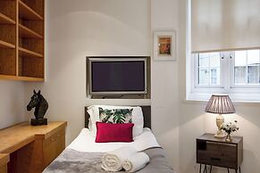 Park Lane 4-bed Huge Designer pad