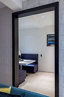 Park Lane 4-bed Huge Designer pad